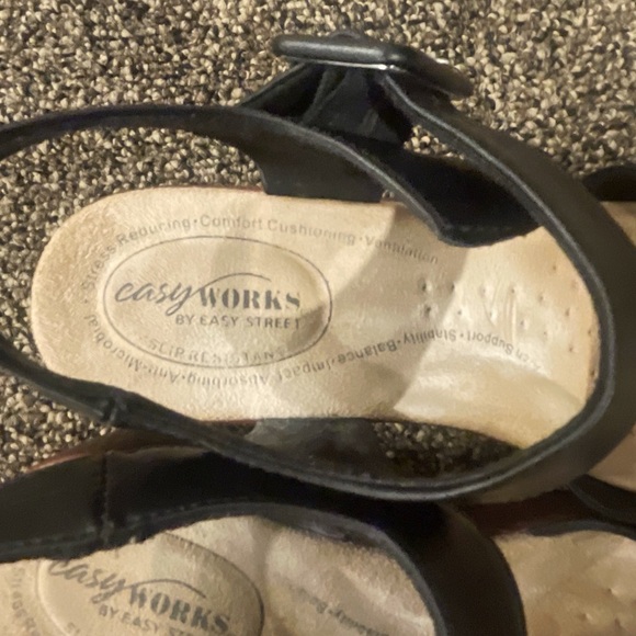 Easy Street Black Chunky Heel Sandals - Picture 4 of 4